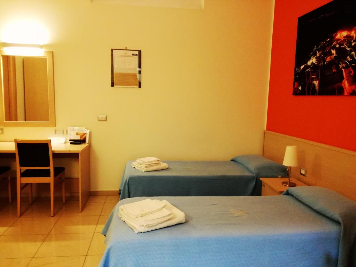 Hotel Residence Empedocle مسينا الغرفة الصورة